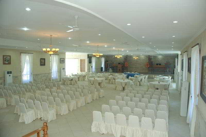 Oyo 2334 Melka Excelsior Hotel ซีงาราจา ภายนอก รูปภาพ