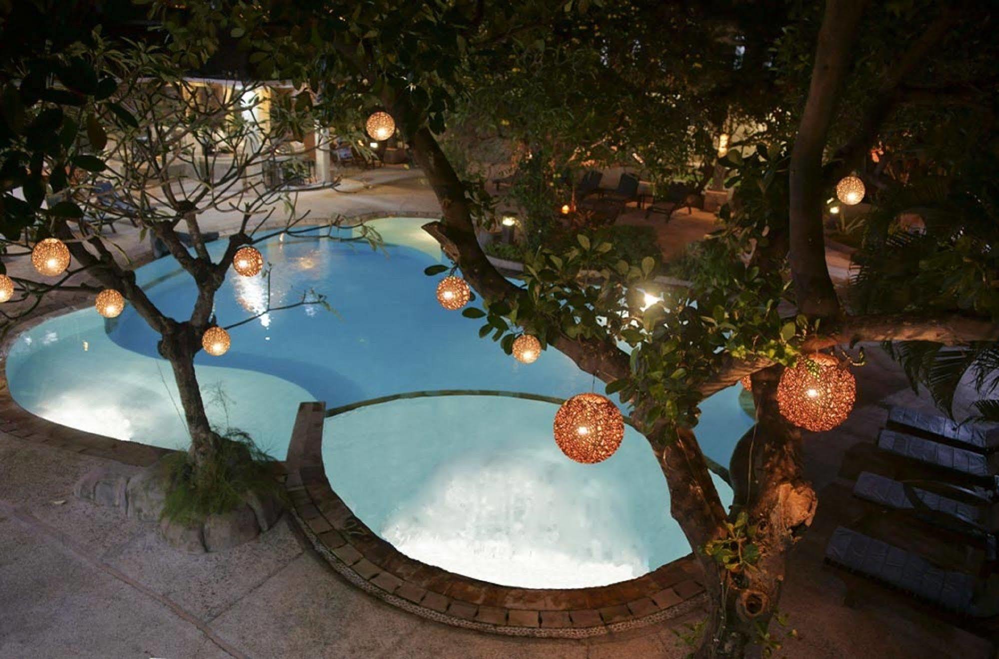Oyo 2334 Melka Excelsior Hotel ซีงาราจา ภายนอก รูปภาพ
