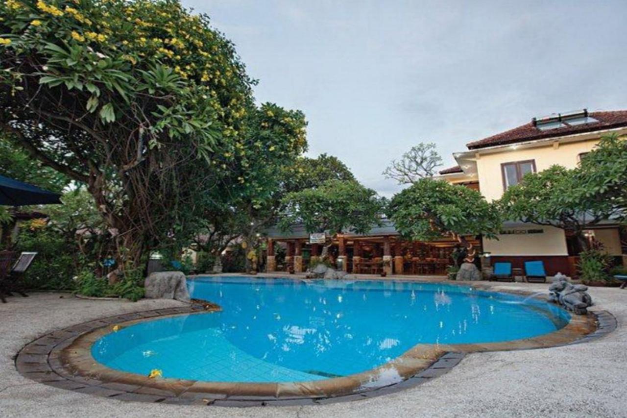 Oyo 2334 Melka Excelsior Hotel ซีงาราจา ภายนอก รูปภาพ